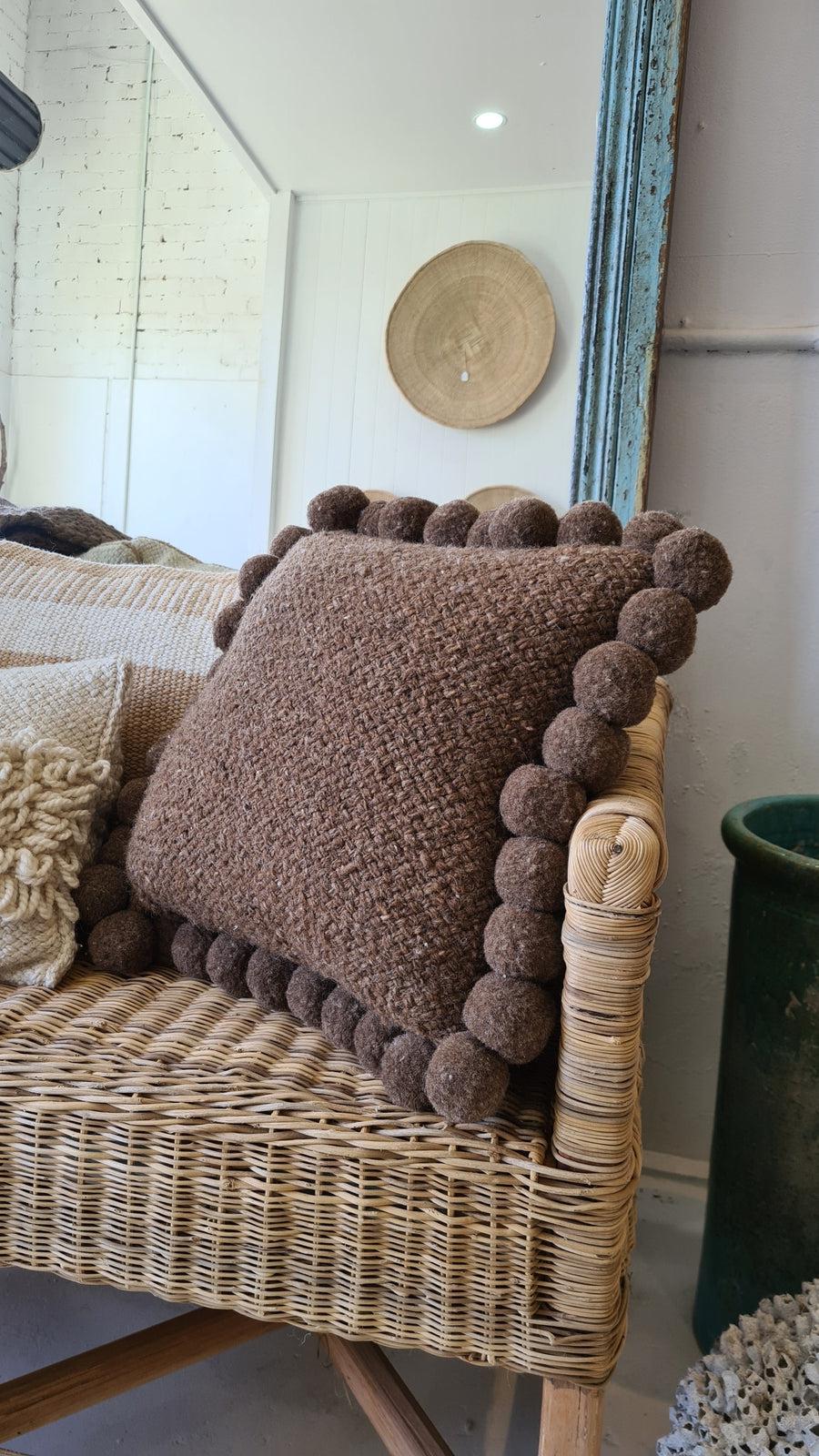 SQUARE WITH POM POMS - LARGE | COFFEE-The Andes Project
