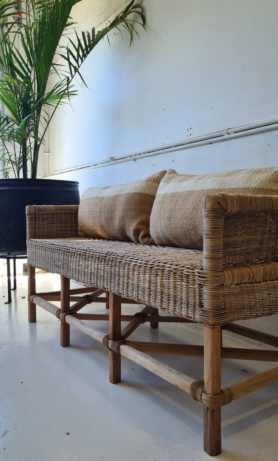 VALLE CUSHION - STYLE 2 - XL LUMBAR | SAND AND NATURAL-The Andes Project