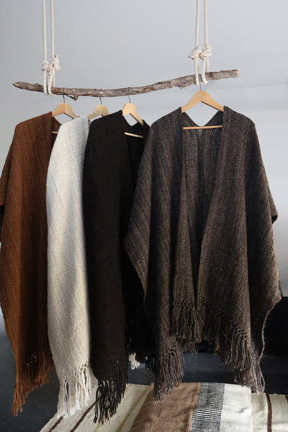 Poncho - 100% Llama wool - Grey