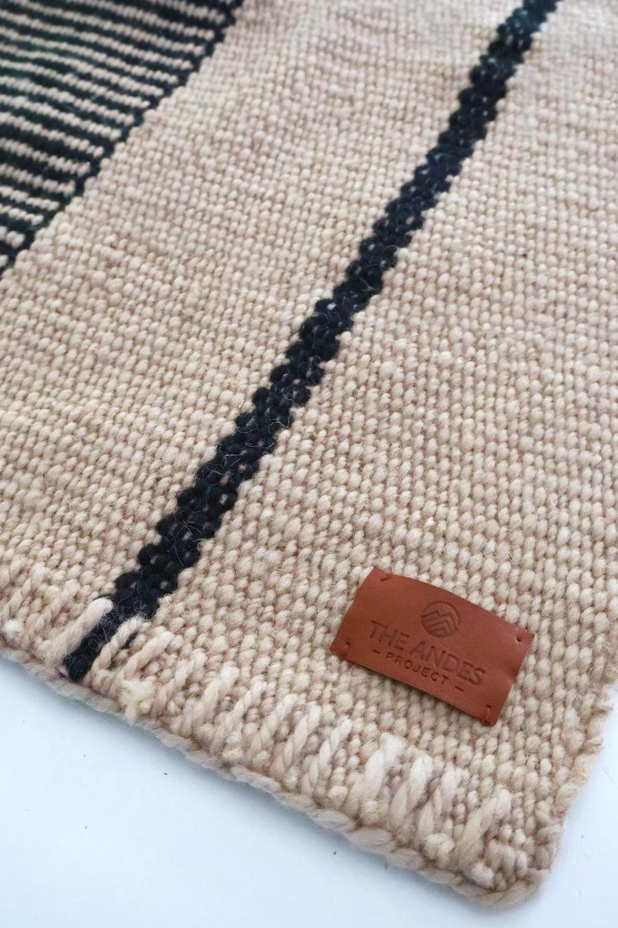 LINEA - Small #17- Handmade Sustainable 100% Sheep Wool - The Andes Project