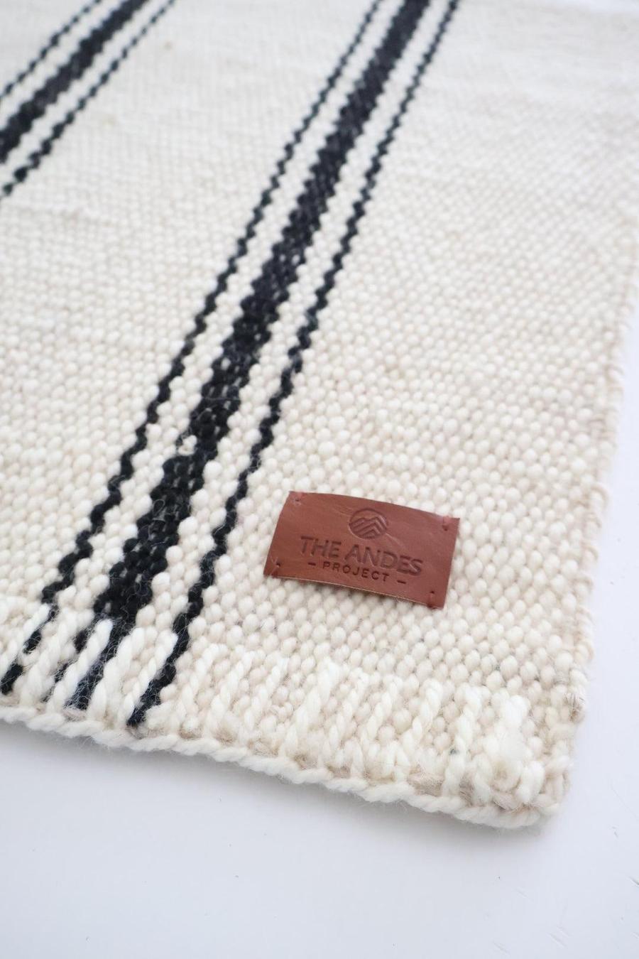 LINEA - Small #16- Handmade Sustainable 100% Sheep Wool - The Andes Project