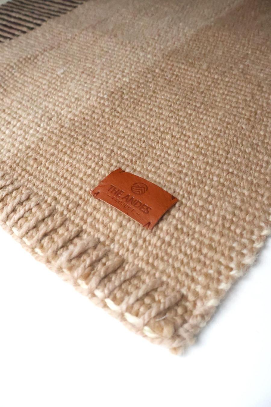 LINEA - Small #18- Handmade Sustainable 100% Sheep Wool - The Andes Project