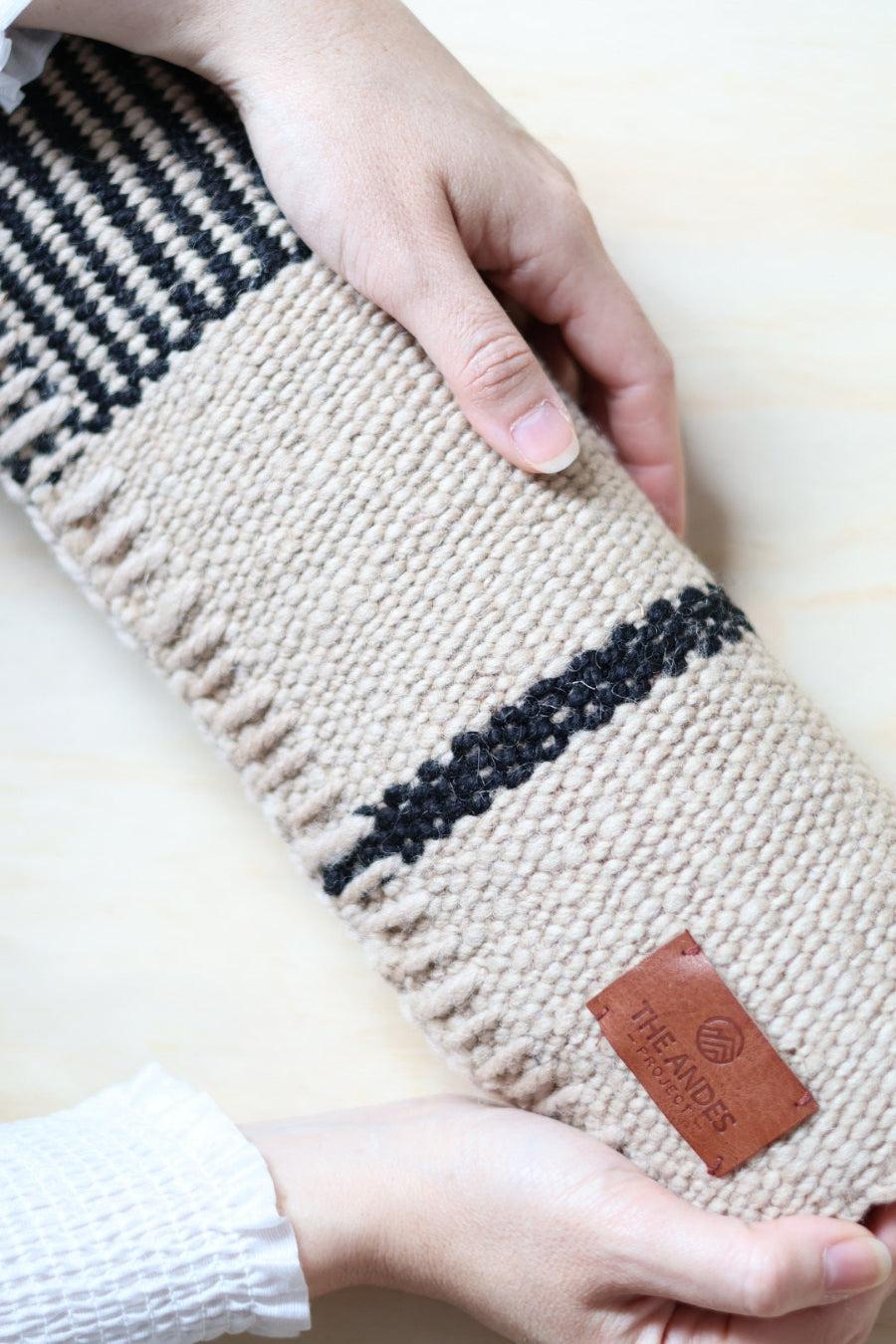 LINEA - Small #17- Handmade Sustainable 100% Sheep Wool - The Andes Project