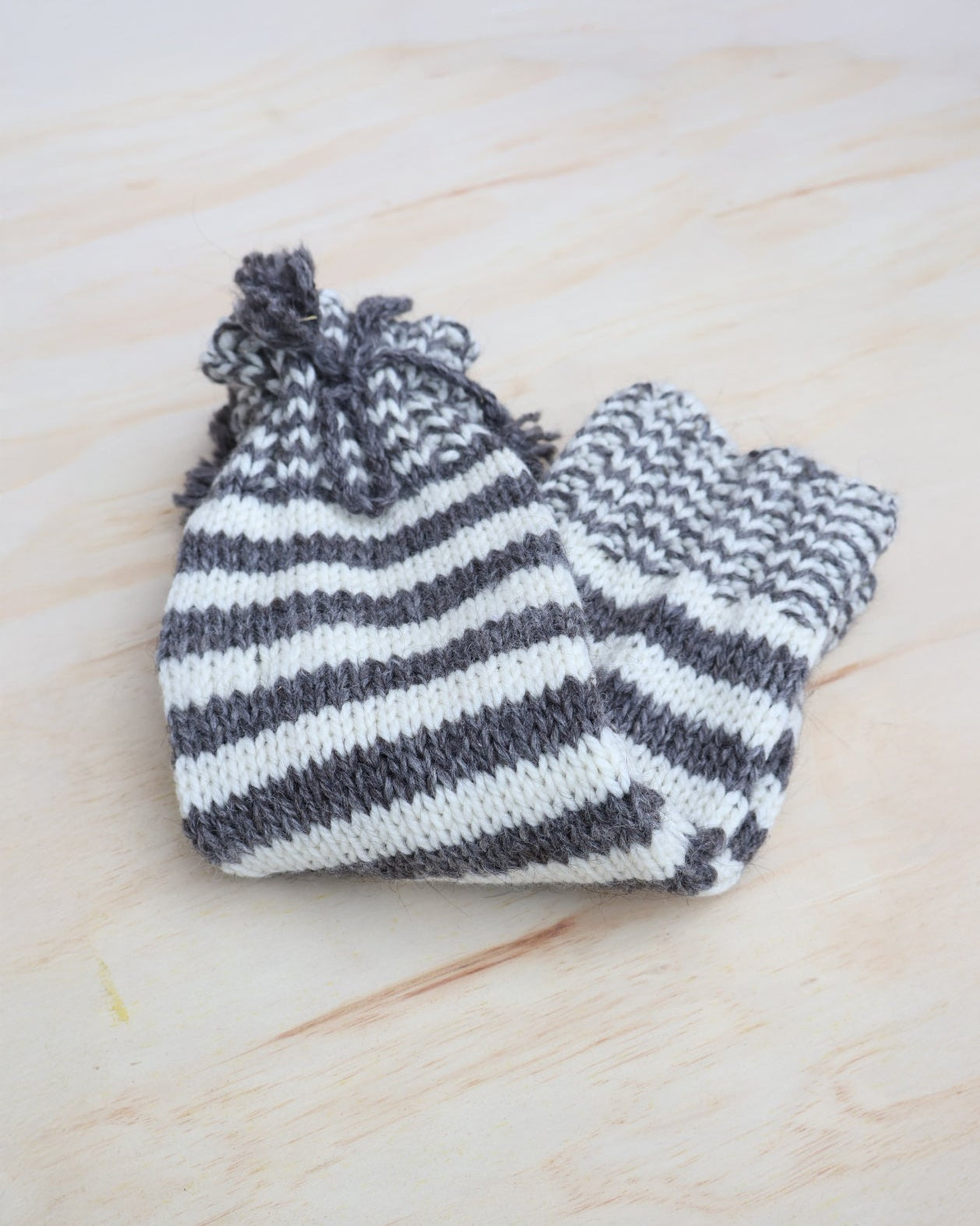 PUNA LEG WARMERS