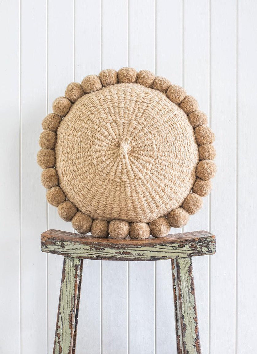 ROUND WITH POM POMS - MEDIUM | SAND-The Andes Project