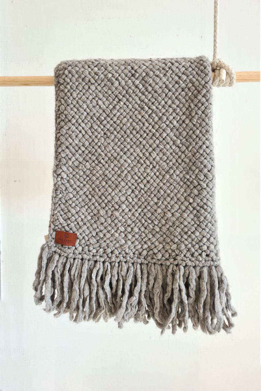 PACHA THROW - MEDIUM | GREY COLOUR-The Andes Project