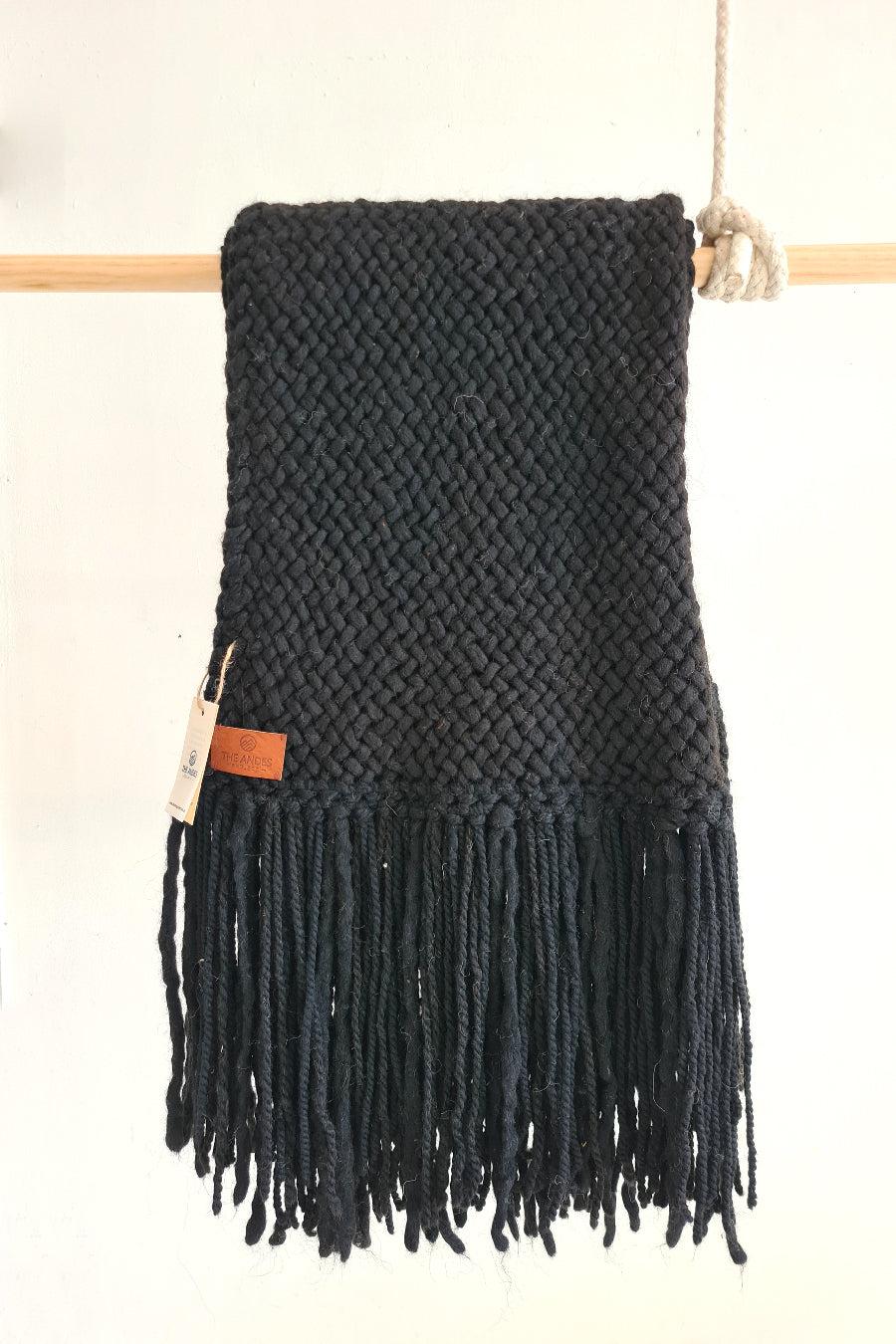 PACHA THROW - MEDIUM | BLACK COLOUR-The Andes Project